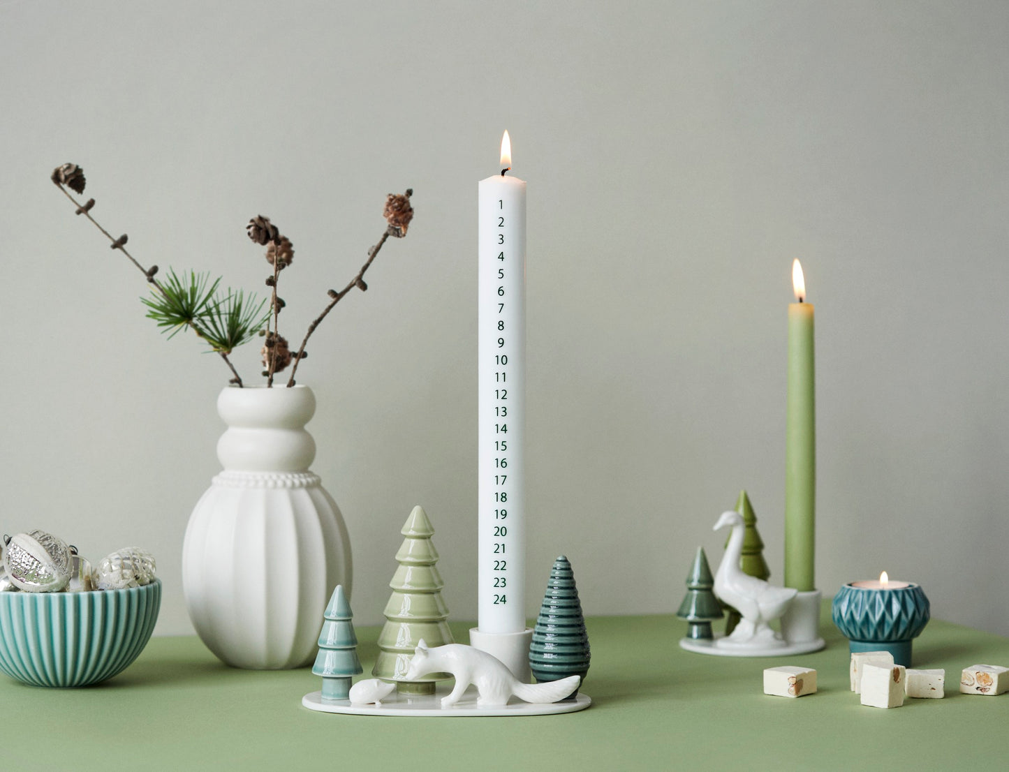 Winter Stories Calendar candle Ø 3 cm.